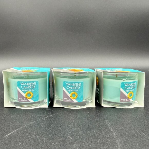 Yankee Candle By The Pool 3-Pack Mini Candles Amber & Coconut Scented - Picture 1 of 3